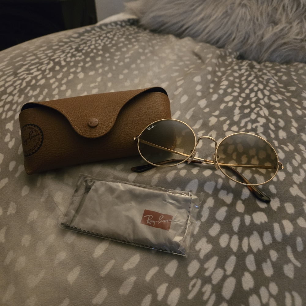 Ray-Ban Gold Round Sunglasses